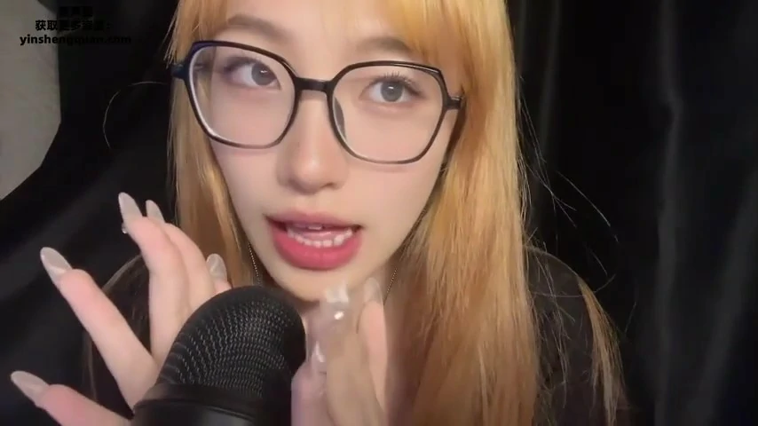 你的失眠,可能只需要一个”璐璐呼噜蛋”的夜晚-浅金色发色